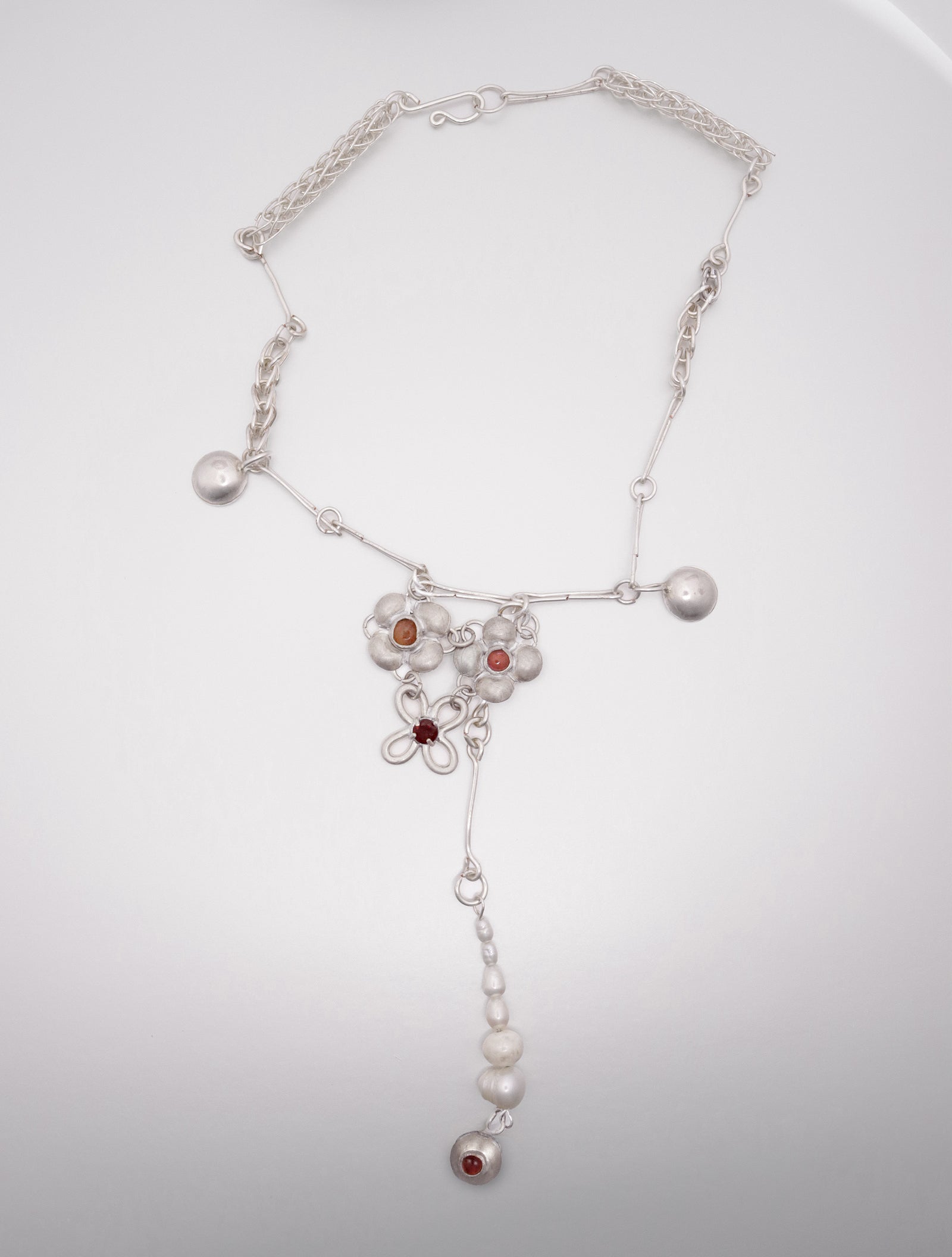 Flower Pearl Necklace