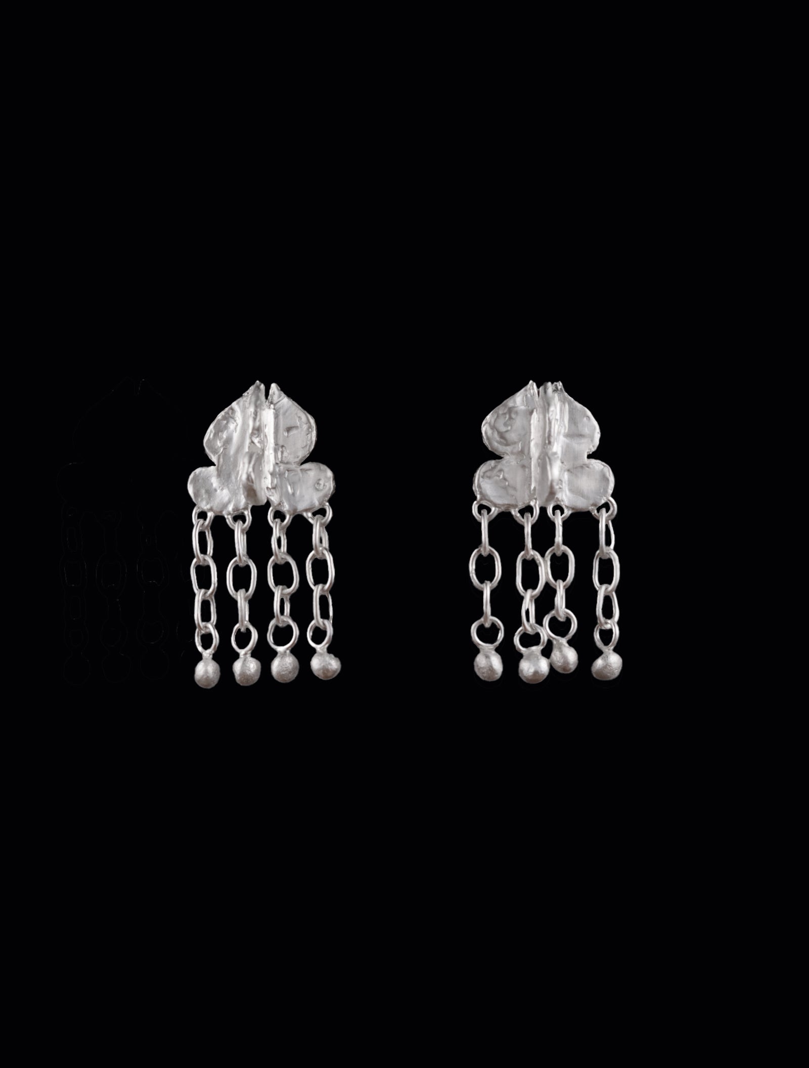 Dok Rak Chain Earrings